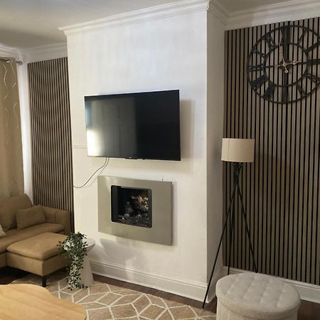 Modern Townhouse-Free Parking-Games Room-Fast W-Ifi Mánchester Exterior foto